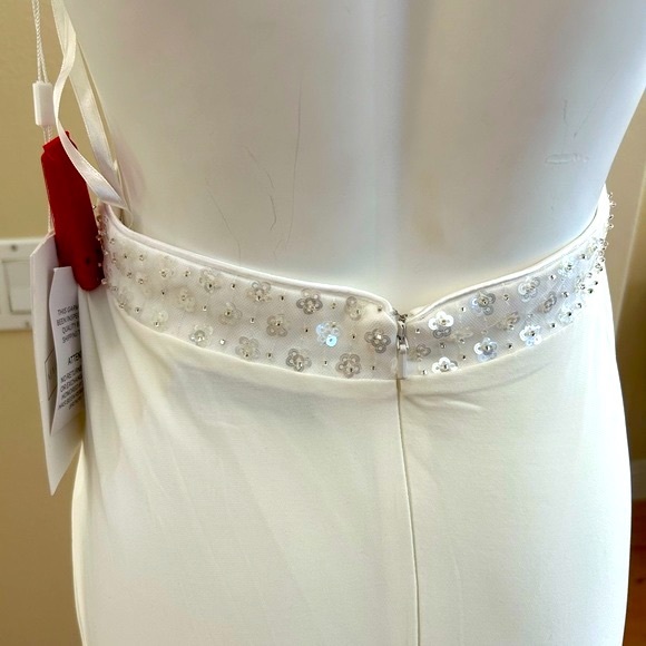 Mac Duggal 2 White Floral Sequined Criss Cross Bodice Maxi Gown NWT Cut Out - Picture 8 of 13